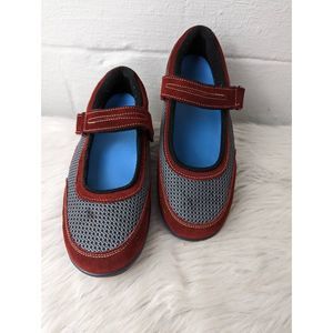 Women’s Mary Jane Active Sandals in Rust and Gray